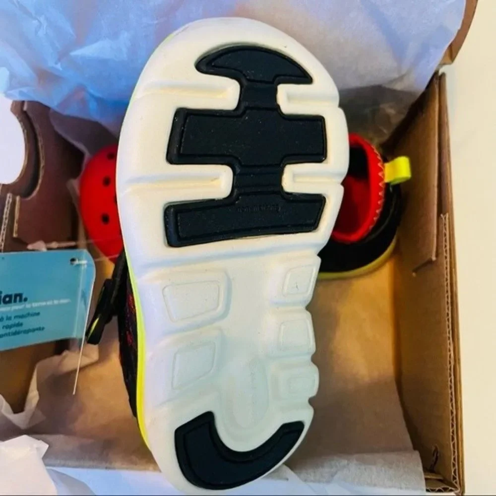Stride Rite Made2Play Baby, Toddler and Little Boys Phibian Water Shoe Size 4